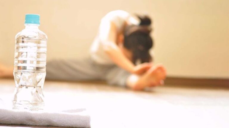 4 Common Headache Triggers and How to Zap Them—Naturally